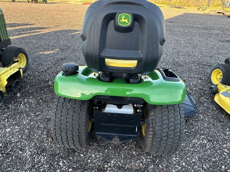 2020-john-deere-x390-image-6