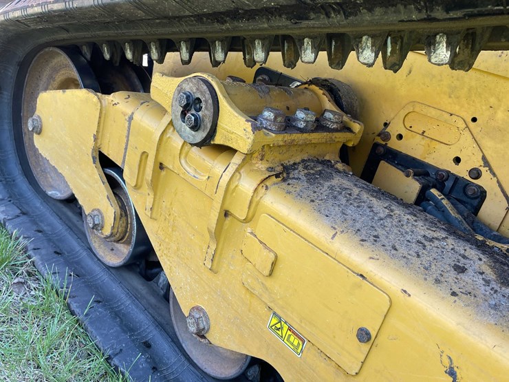 caterpillar-216b-image-10