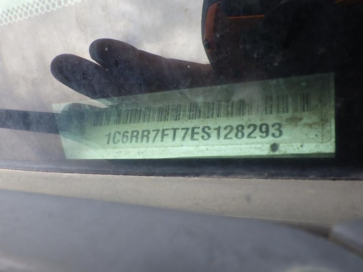 2014-dodge-1500-image-15