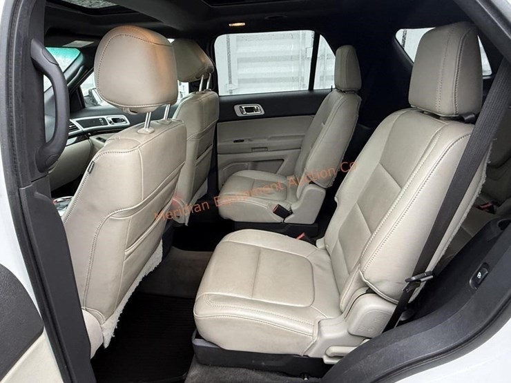 ford-explorer-limited-image-33