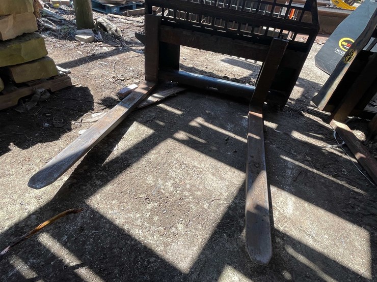 #7395-•-cat-pallet-forks-image-4