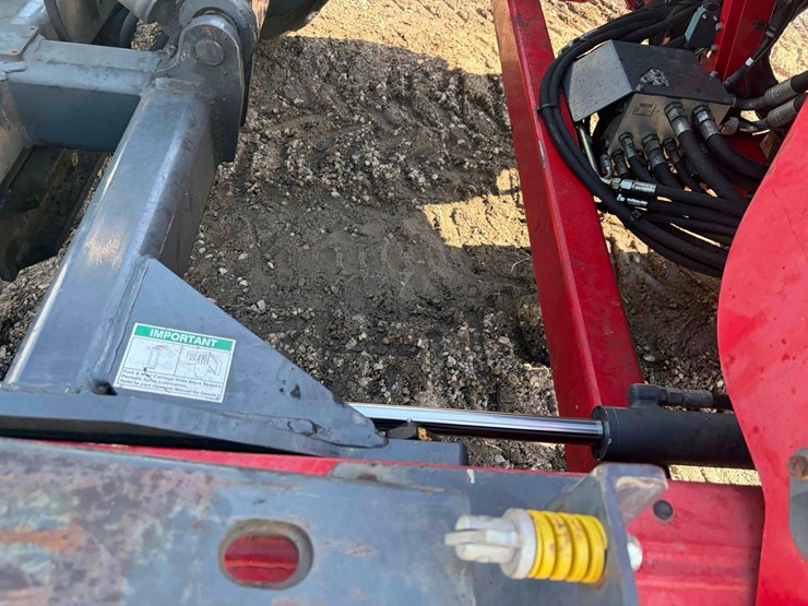 2016-moffett-m8-55.4-image-8