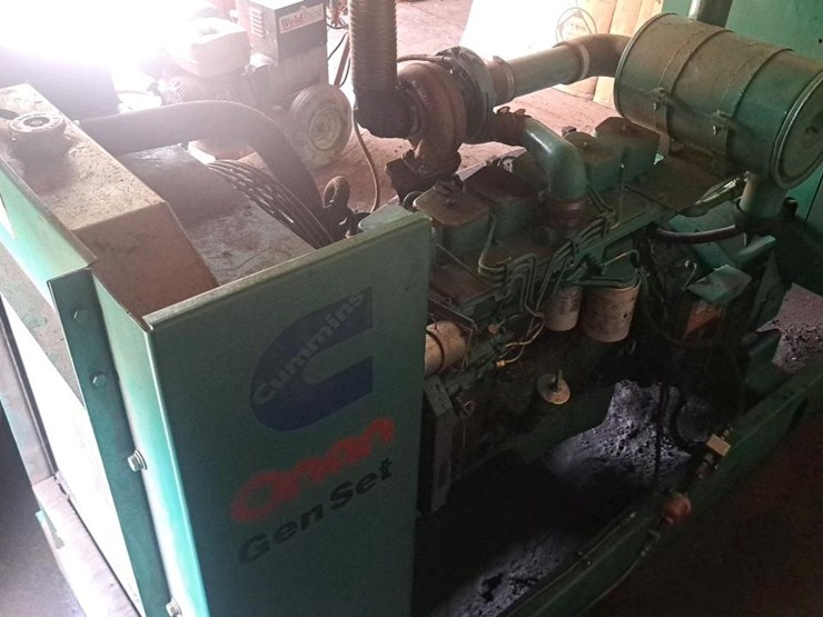 #154-•-1996-onan-cummins-genset-image-5