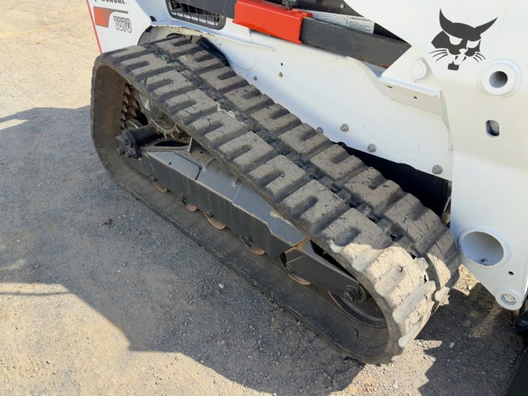 2020-bobcat-t870-image-12