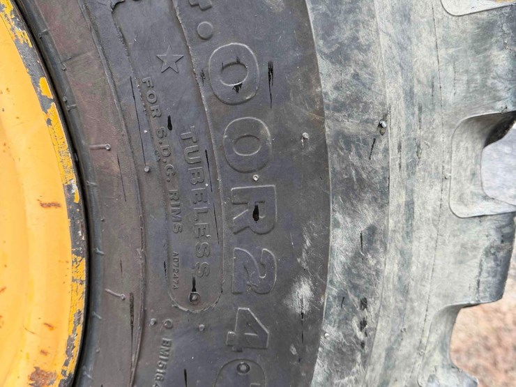 2005-volvo-g710b-image-34