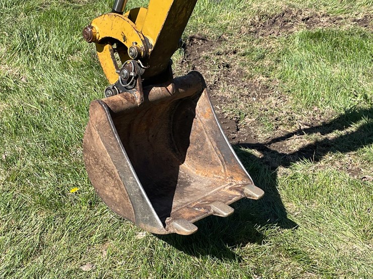#7149-•-caterpillar-300.9v-mini-excavator-image-26