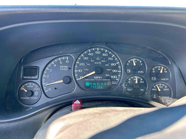 2002-chevrolet-2500hd-image-18