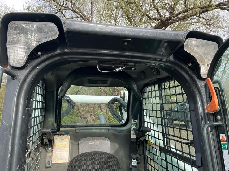 2024-bobcat-t770-image-14