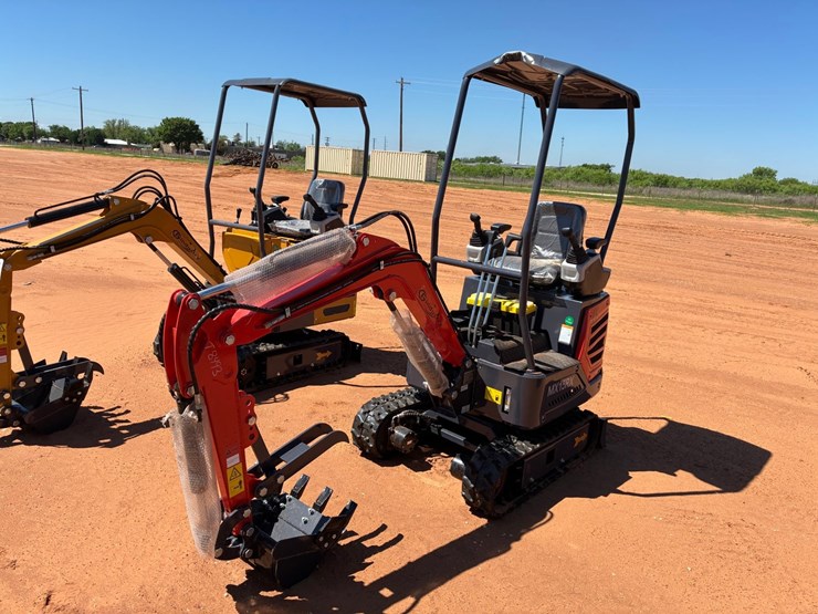 #t8493-•-mini-excavator-image-1