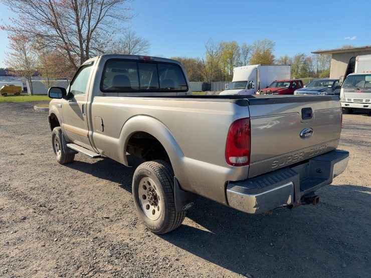 2005-ford-f350-xl-image-3