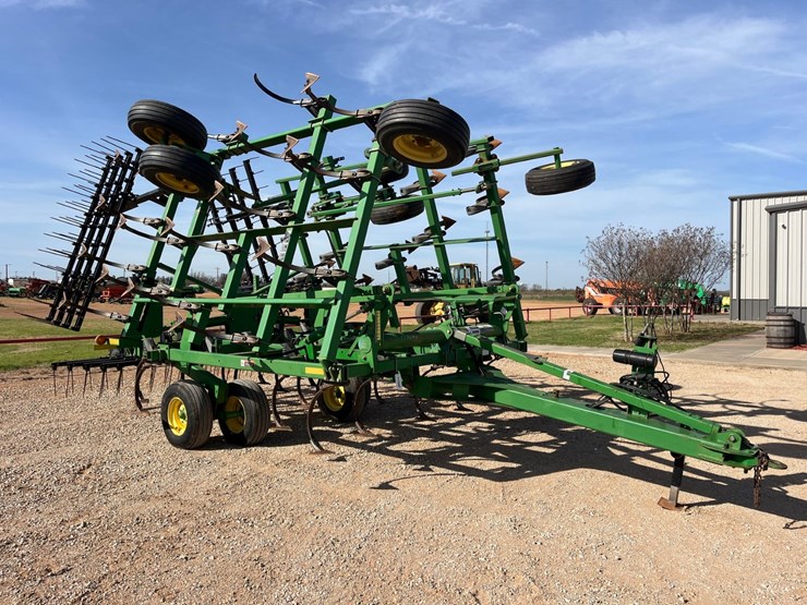 2009-john-deere-2210-image-6