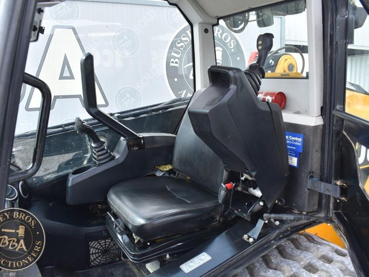 2020-jcb-3ts-8t-image-22