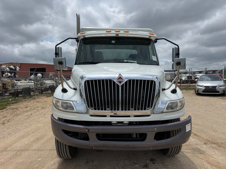 2020-international-mv607-image-2