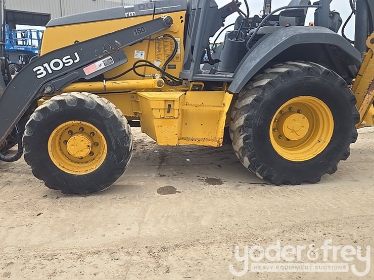 2010-deere-310sj-image-9