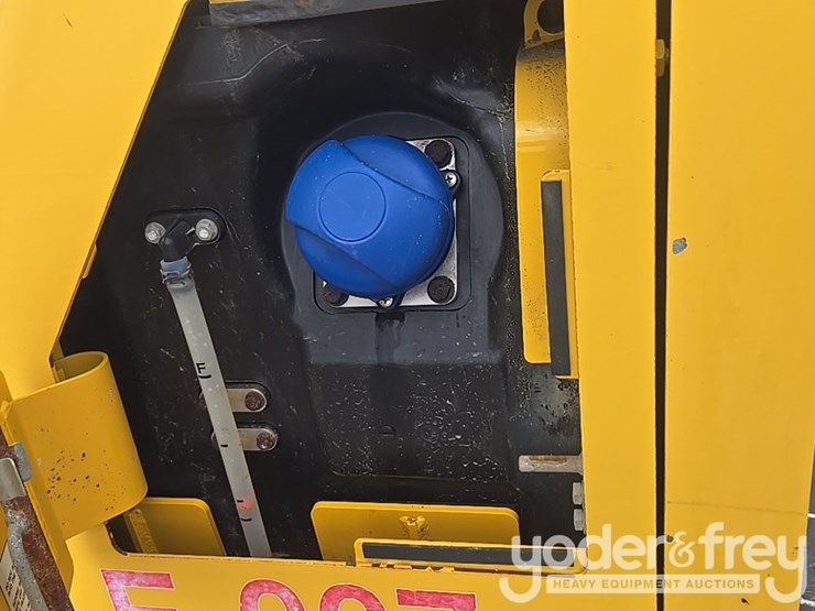 2019-komatsu-d65px-18-image-47