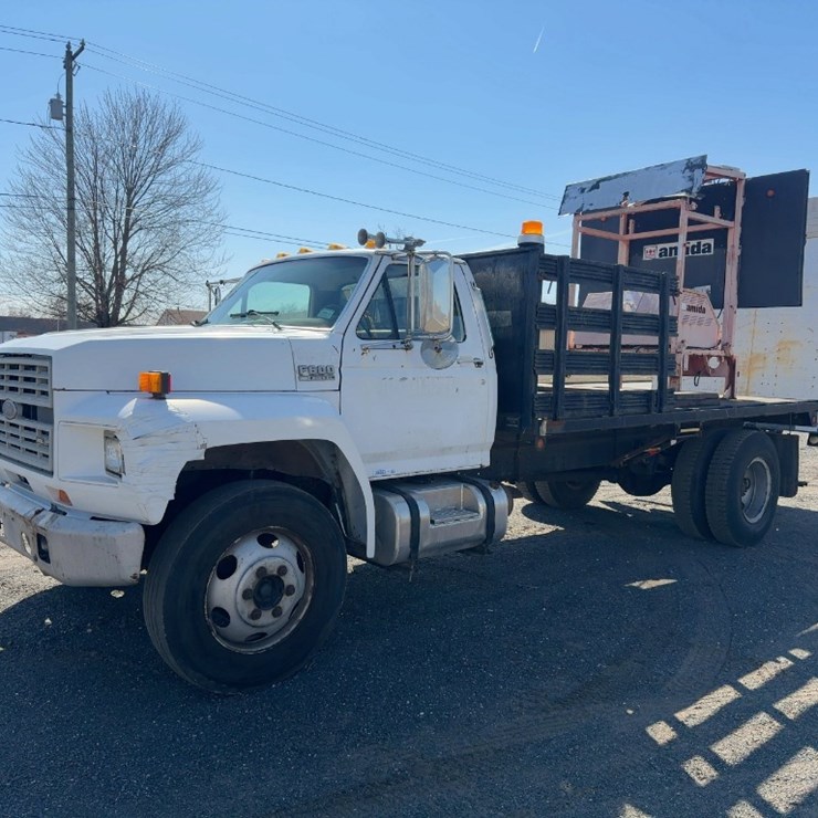 1989 FORD F600