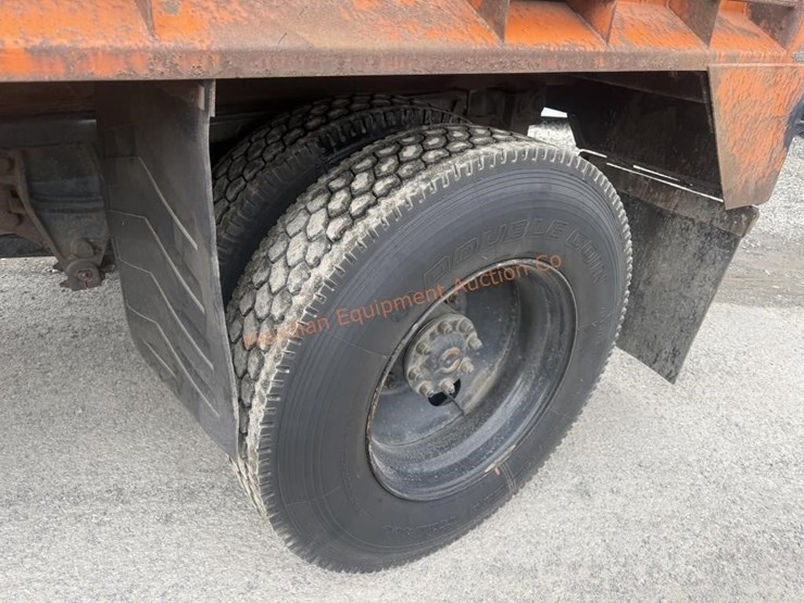 1988-ford-ln8000-image-13