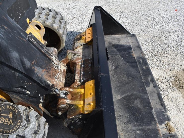 2020-jcb-3ts-8t-image-14