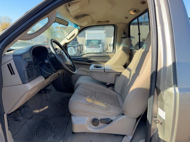 2005-ford-f350-xl-image-16