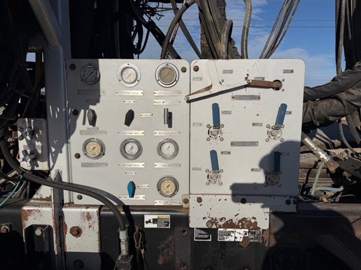 2014-kenworth-t800-image-12