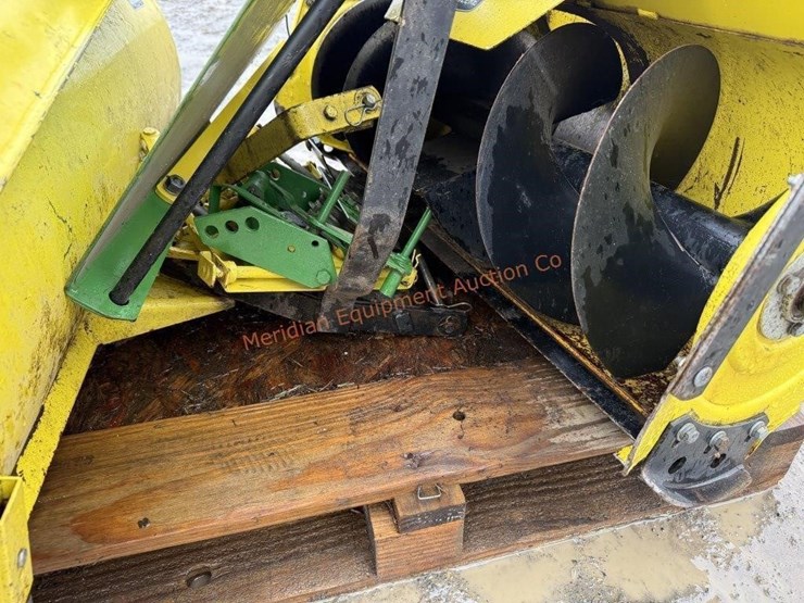 john-deere-212-image-16