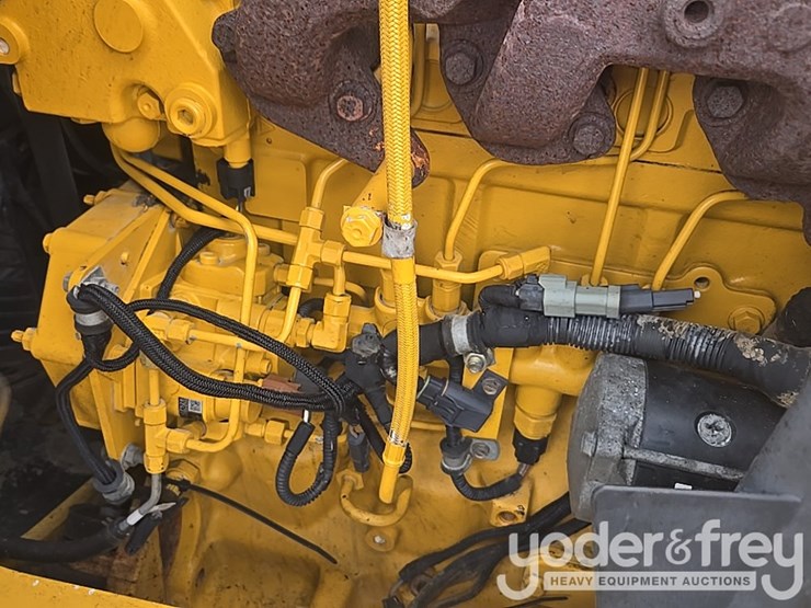 2010-deere-310sj-image-51