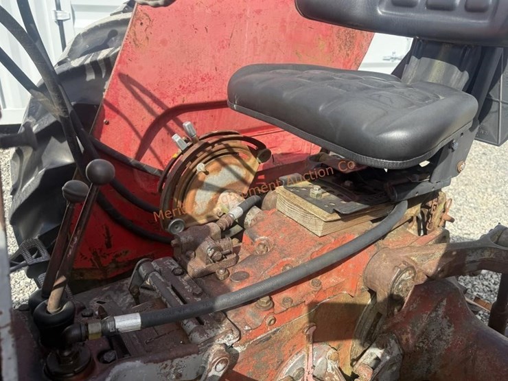 massey-ferguson-175-image-32