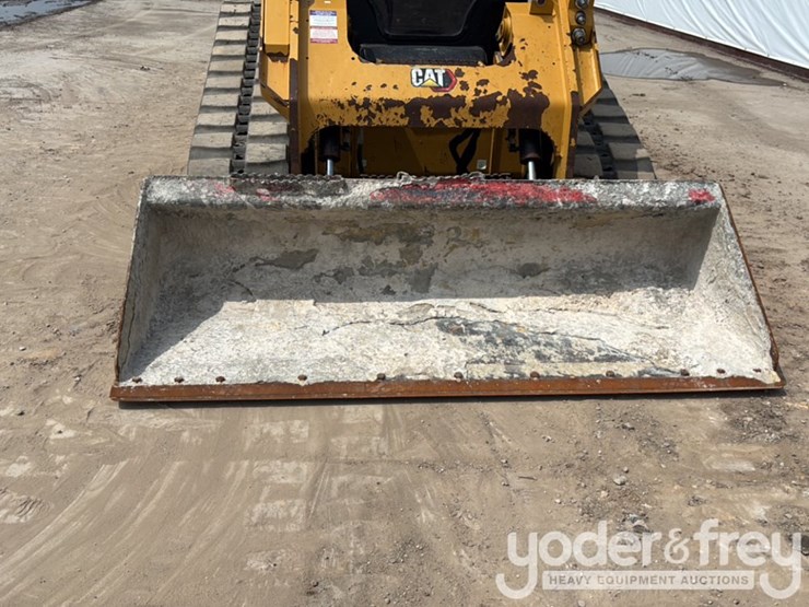 2022-caterpillar-299d3-image-21