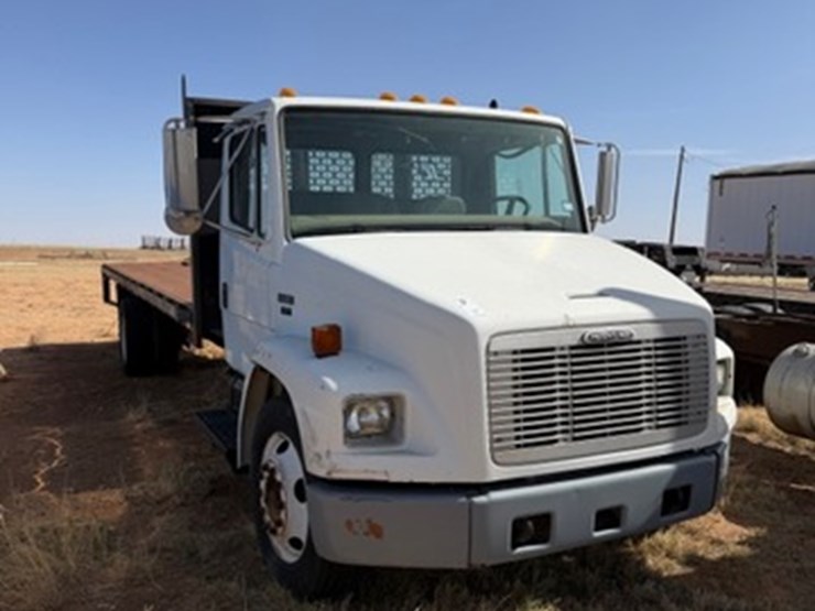 freightliner-fl60-image-1