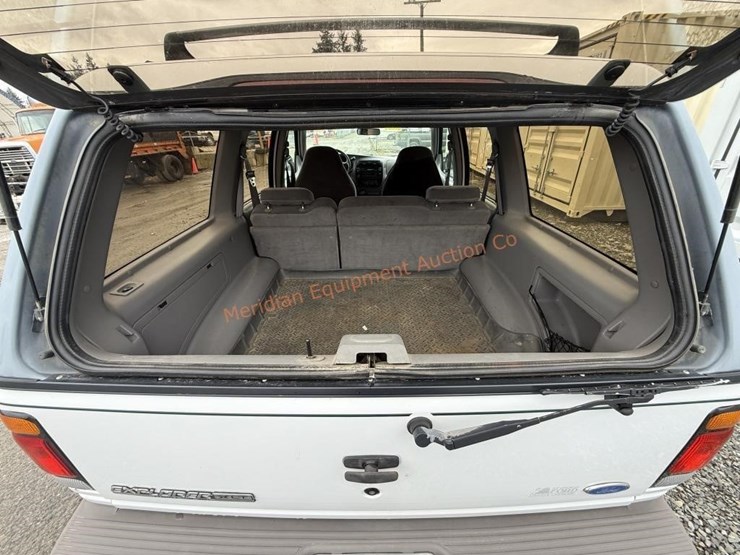 1995-ford-explorer-xlt-image-6