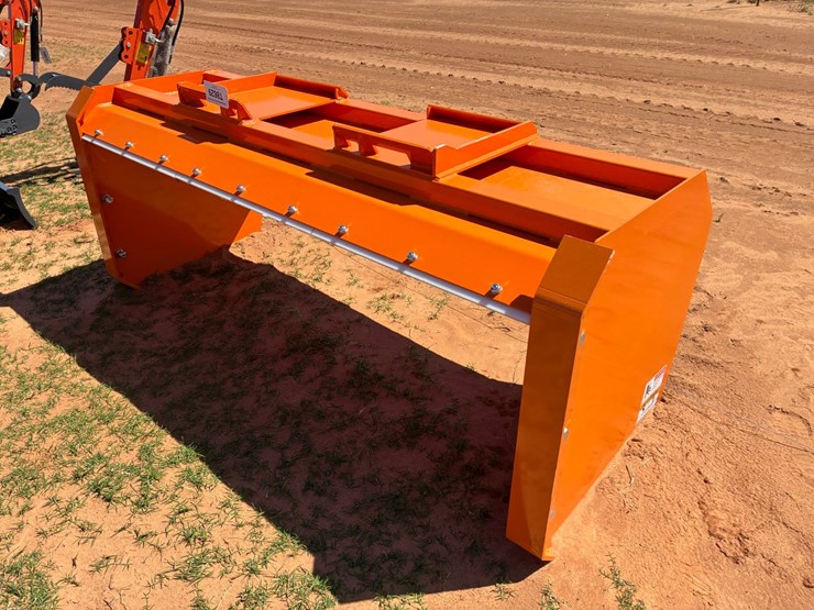 #t8629-•-wolverine-ss-snow-pusher-image-2