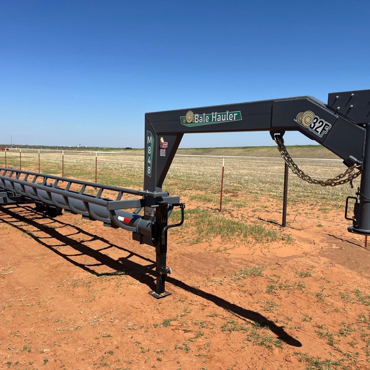 #T8085 • 2025 Industrias America 32F Bale Trailer