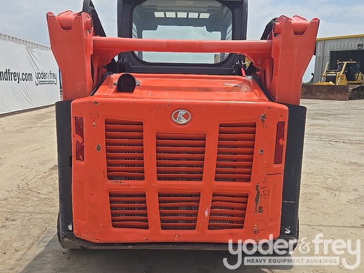 2021-kubota-svl65-2-image-40