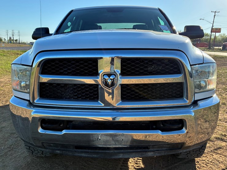 2018-dodge-ram-2500-image-2