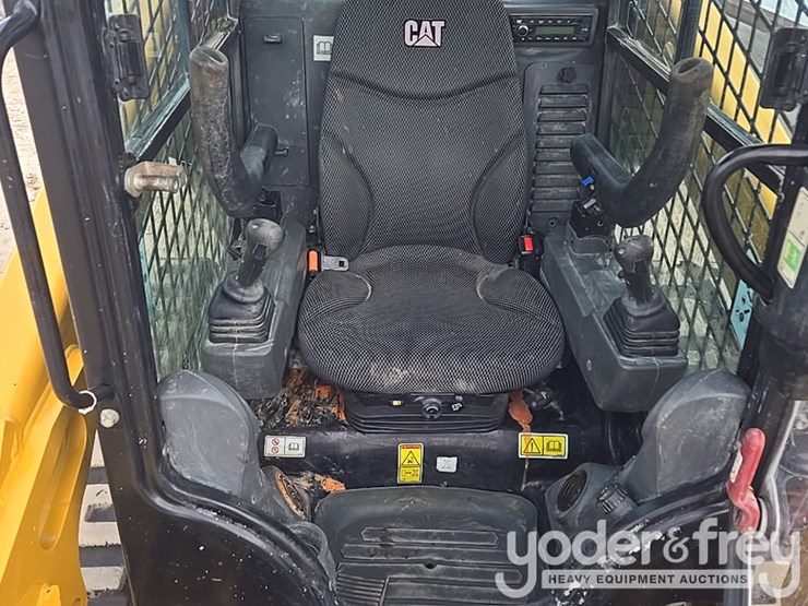 2022-caterpillar-289d3-image-35