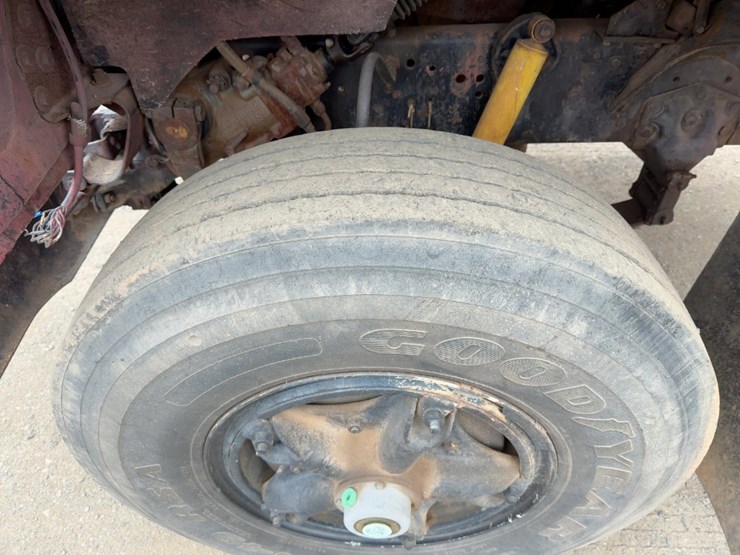 1970-ford-8000-image-10