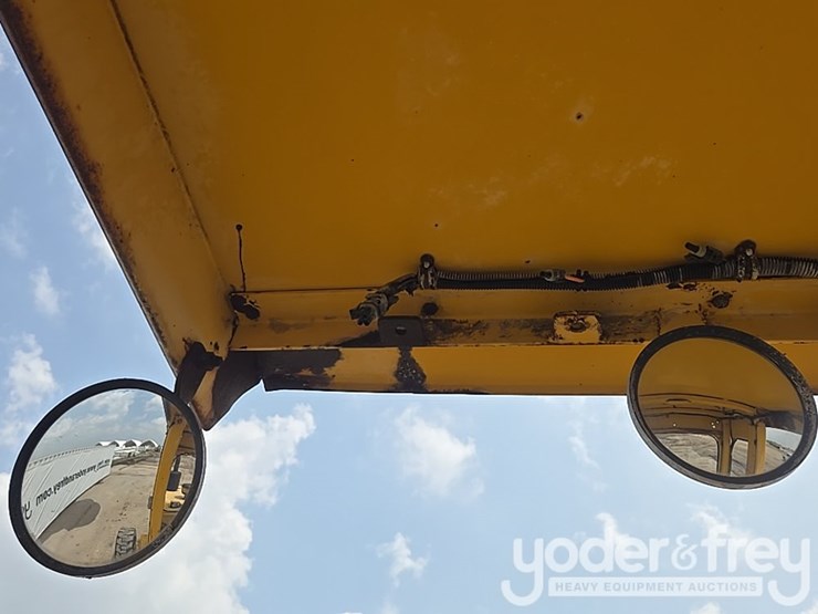 2000-champion-c80a-image-47