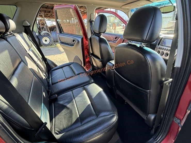 2005-ford-escape-image-28