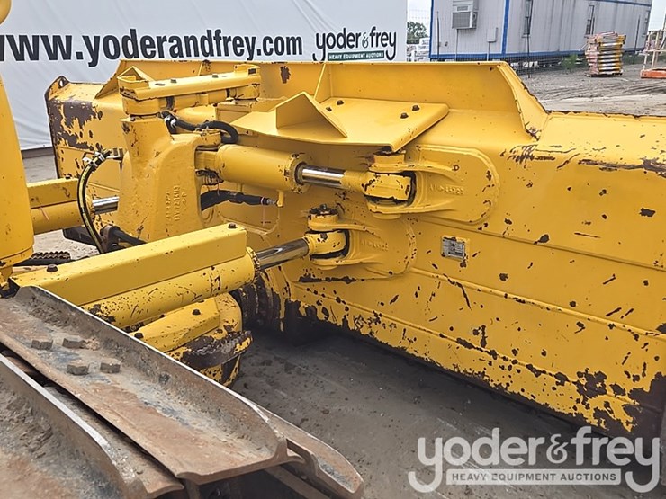 2022-komatsu-d61px-24-image-28