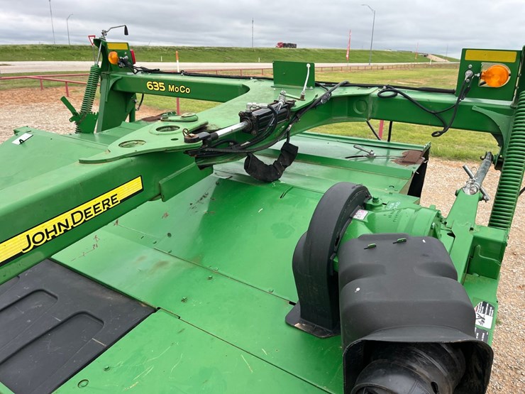 2016-john-deere-635-image-19