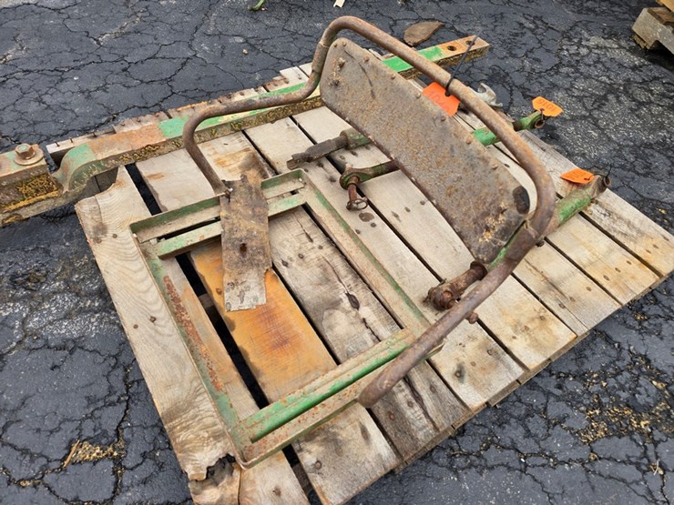 #1013-•-john-deere-tractor-seat-frame-image-1