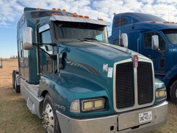 2003-caterpillar-c15-image-2