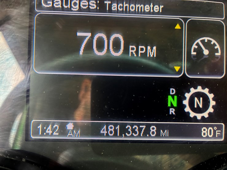 2019-peterbilt-567-image-15