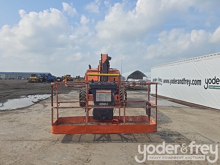 2016-jlg-800aj-image-8