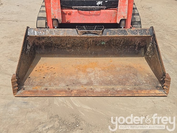 2021-kubota-svl65-2-image-24