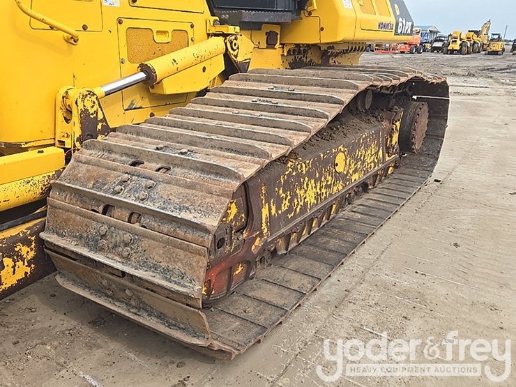 2022-komatsu-d61px-24-image-10