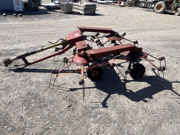 new-holland-162-image-2