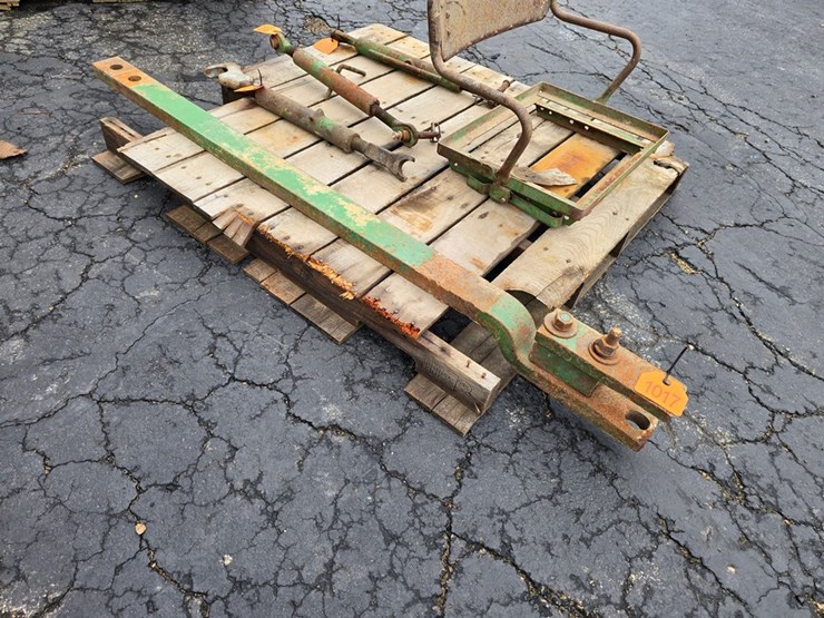 #1017-•-john-deere-3pt-arms-image-1