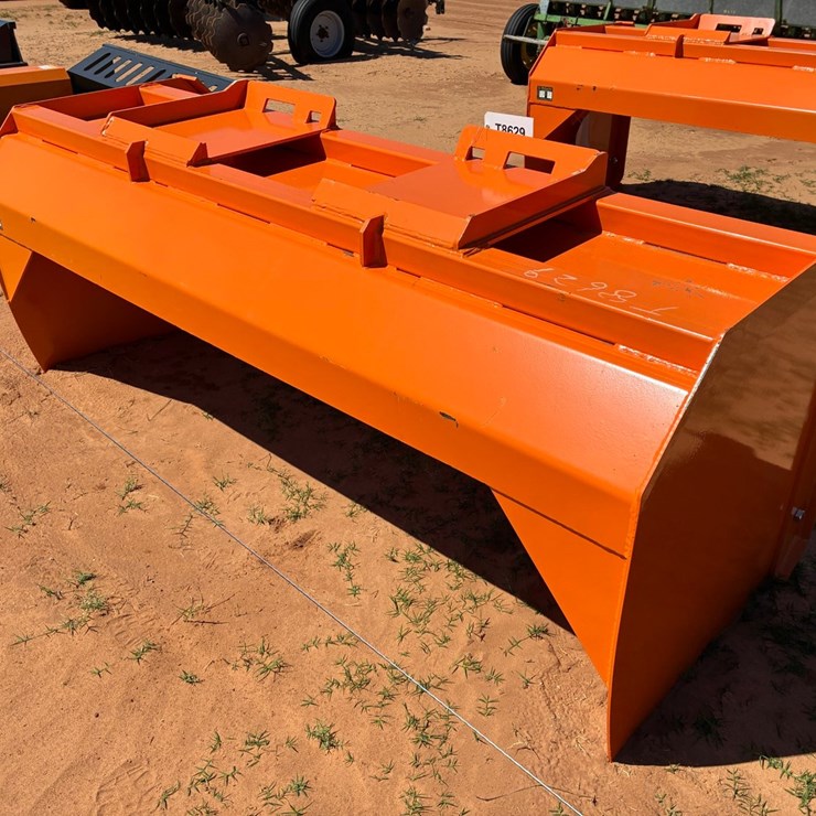 #T8629 • Wolverine SS Snow Pusher