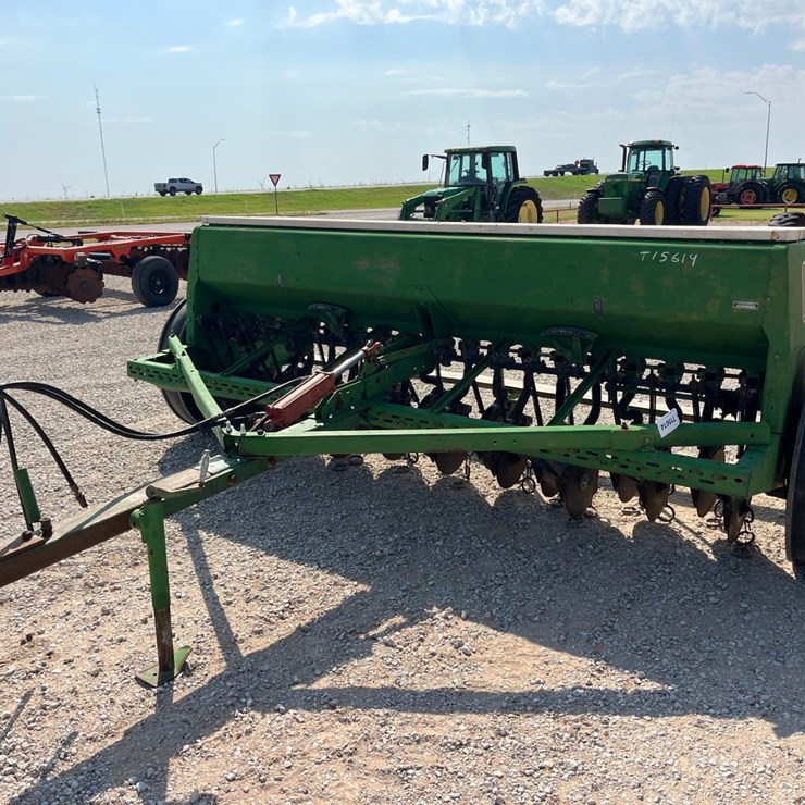 JOHN DEERE 8300